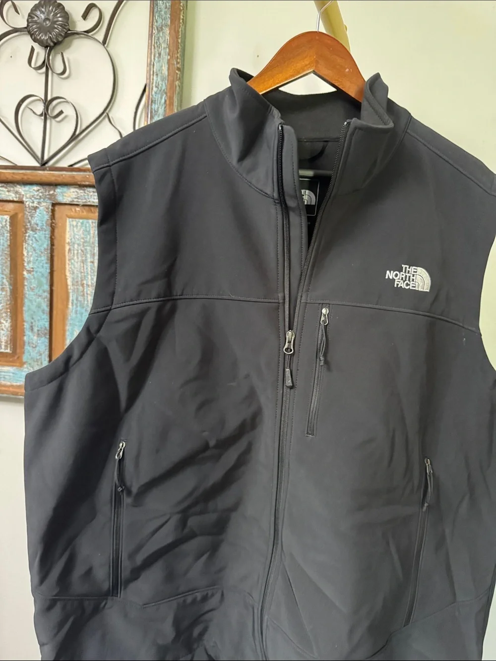 The North Face Black Softshell Men’s Vest EUC XXL